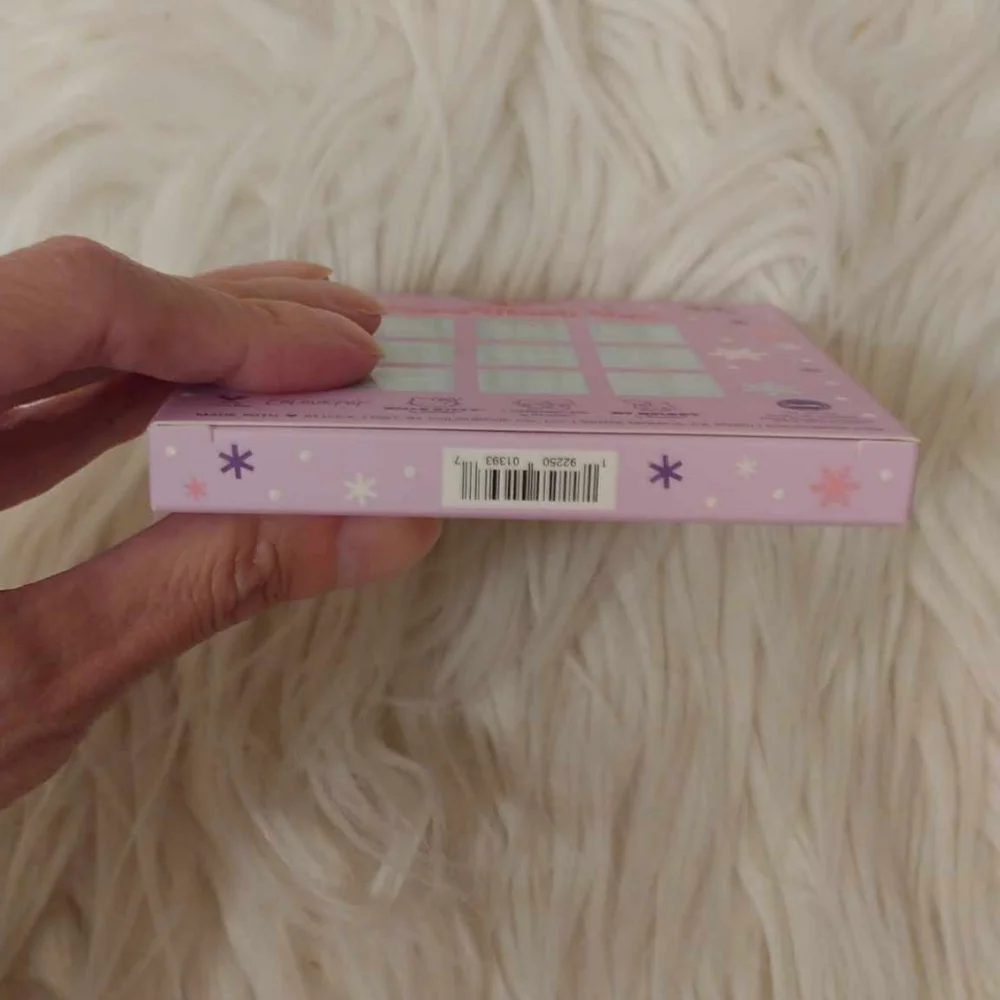💖FIRM! NWT COLOURPOP X HELLO KITTY AND FRIENDS SNOW MUCH FUN EYESHADOW PALETTE